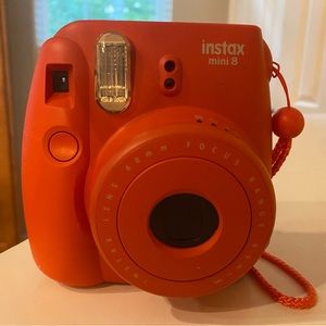 Fujiflim Instax Mini 8 Instant Polaroid Camera